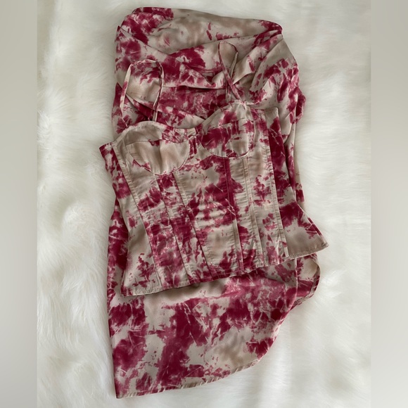 Pretty little thing Tie dye print Skirt & Corset Top - Picture 3 of 10